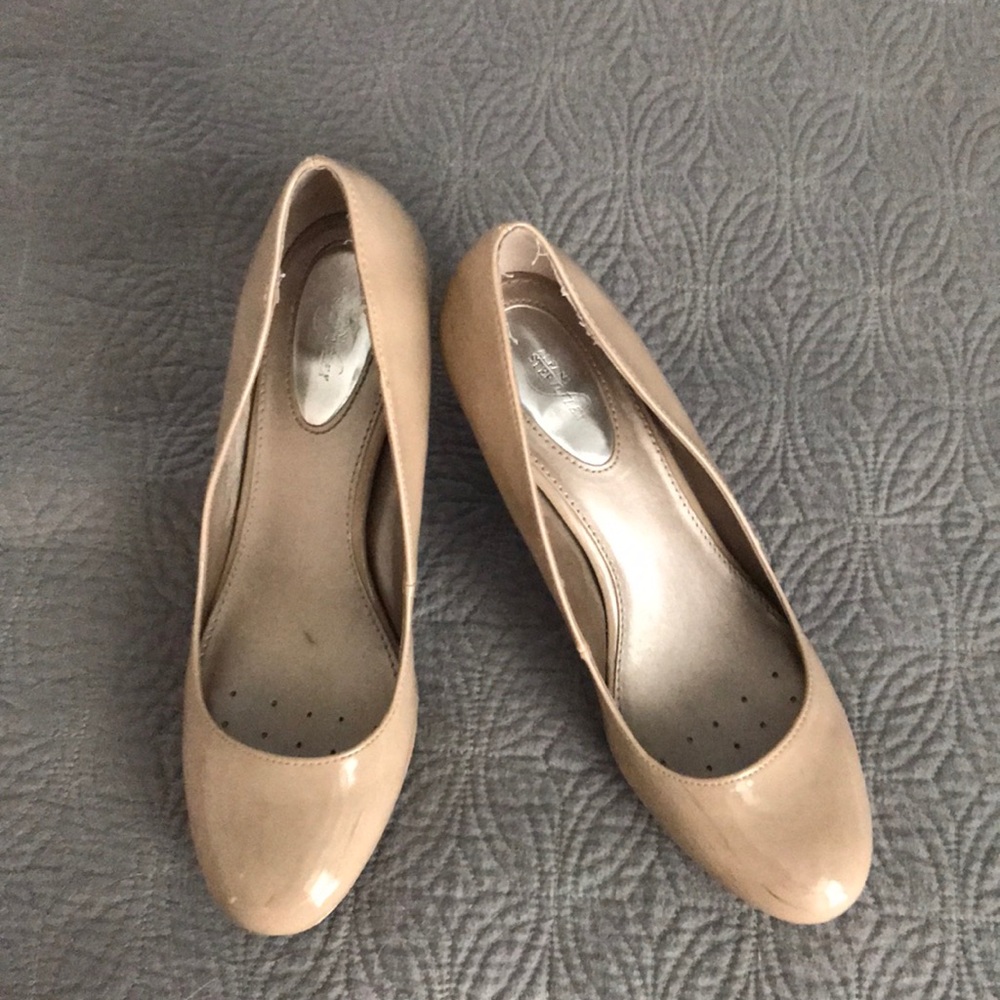 Nude heels